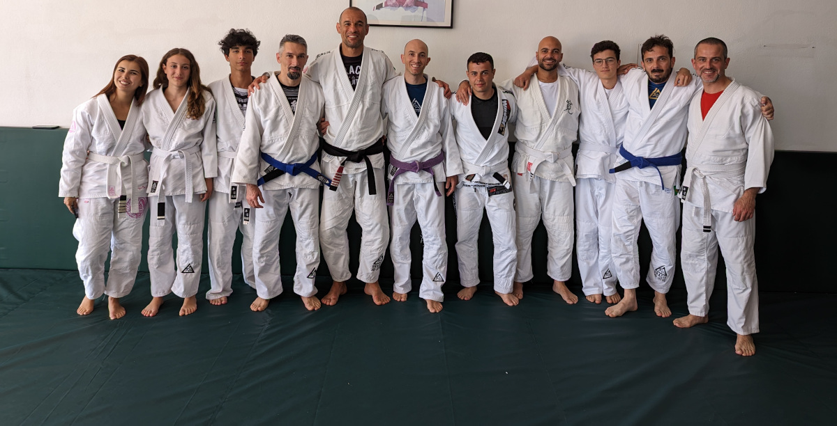 group_foto_gjjcagliari_with_ryron_2024